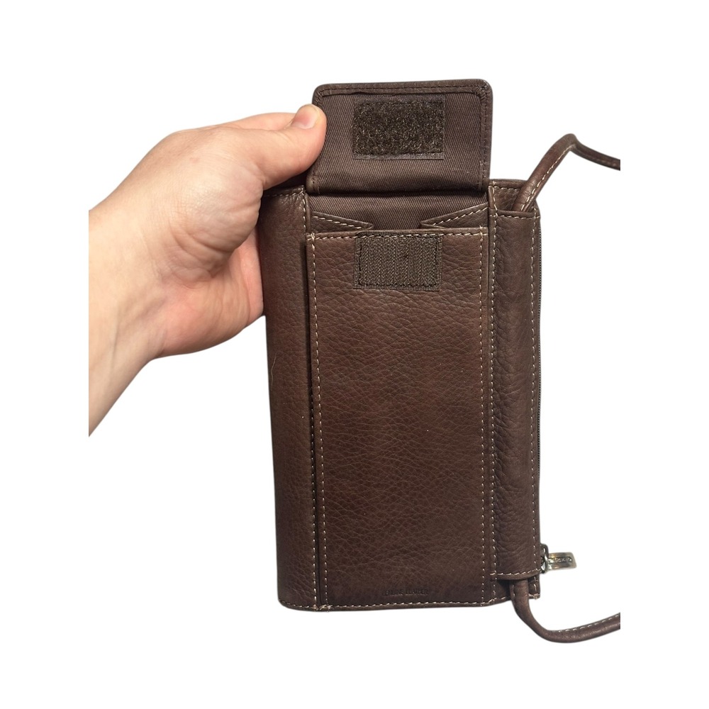 Fossil Brown Pebbled‎ Leather Crossbody
Wallet Bag - Picture 8 of 16